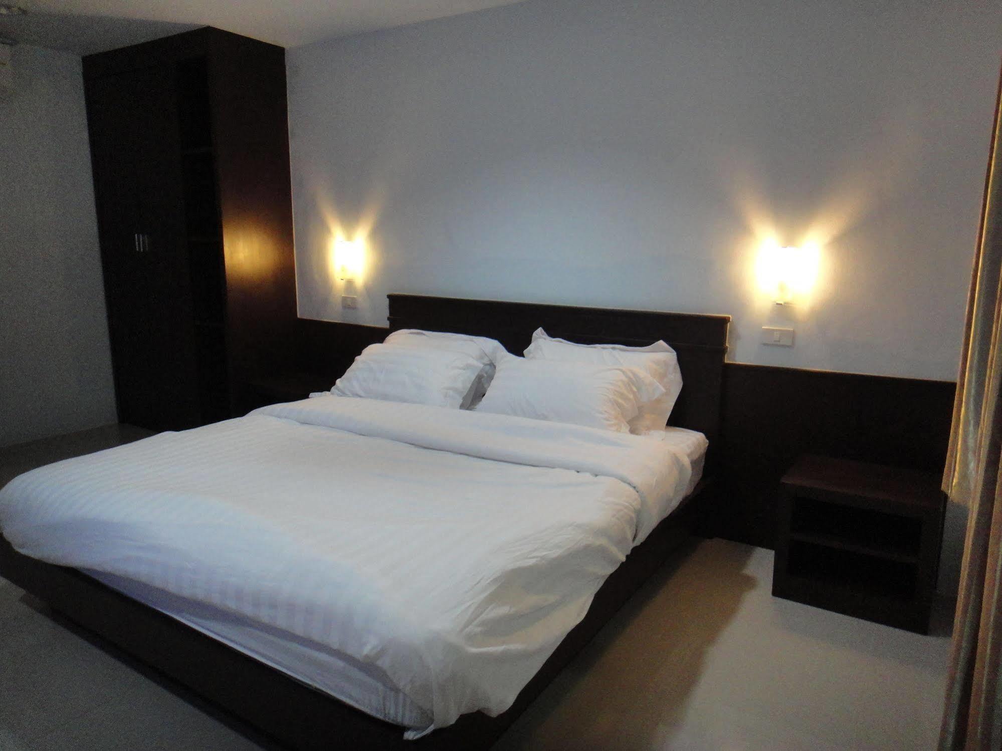 Prajak Inn Удон-Тхани Экстерьер фото