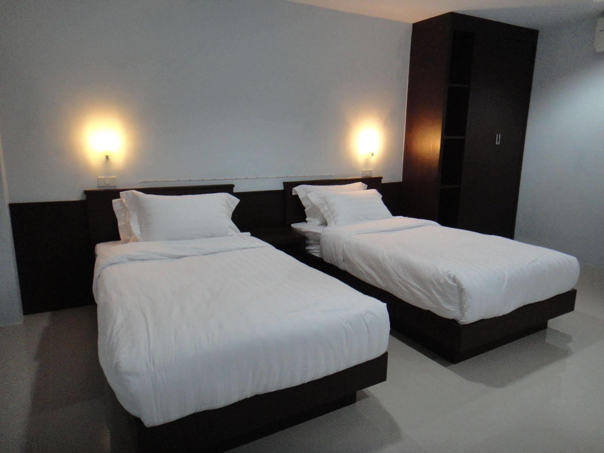 Prajak Inn Удон-Тхани Экстерьер фото